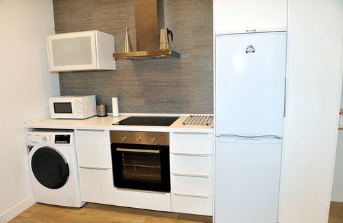 Moncloa - Arguelles Apartment | Plaza de España and Gran Vía - Apartment with patio - Up to 4 people