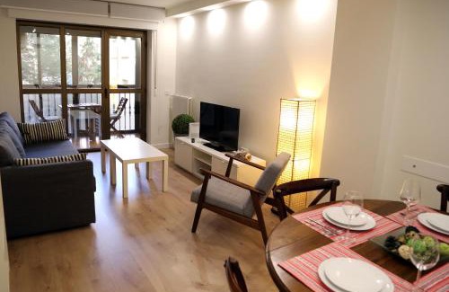 Old Town Apartment | Plaza Monterrey parking opcional by Salamancavacacional
