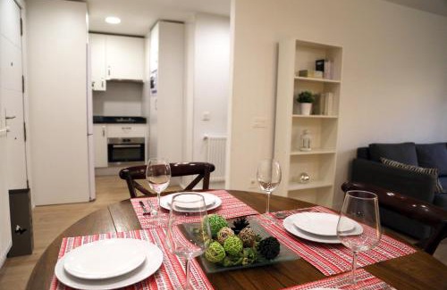 Old Town Apartment | Plaza Monterrey parking opcional by Salamancavacacional