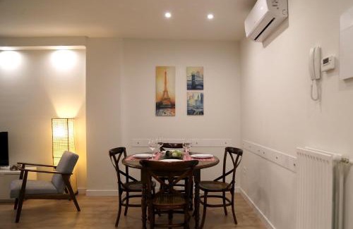 Old Town Apartment | Plaza Monterrey parking opcional by Salamancavacacional