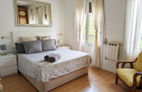 Barrio de La Latina Apartment | Plaza Paja Alquiler de Temporada