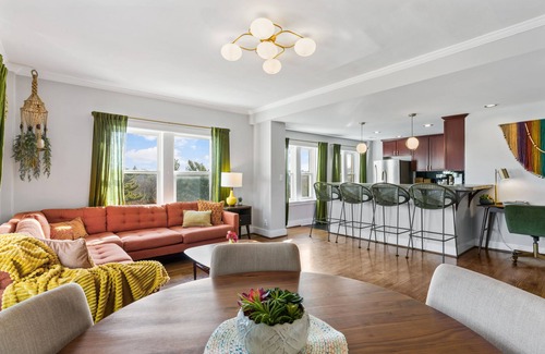 Kansas City Condo | Plaza Scenic - Fab Plaza Condo + View of Nelson!