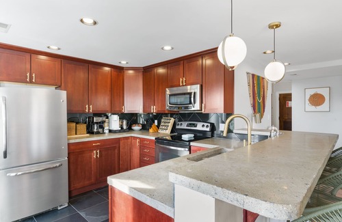 Kansas City Condo | Plaza Scenic - Fab Plaza Condo + View of Nelson!
