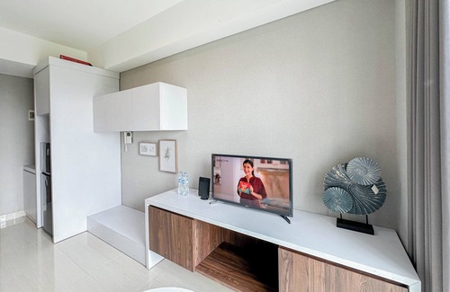 Surabaya Apartment | Pleasant And Strategic 1Br At Grand Sungkono Lagoon Apartment