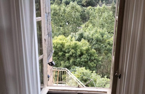 La Salvetat-sur-Agout Apartment | Pleasant Apartment La Salvetat Agout with Terrace and Mountain View