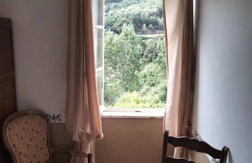 La Salvetat-sur-Agout Apartment | Pleasant Apartment La Salvetat Agout with Terrace and Mountain View