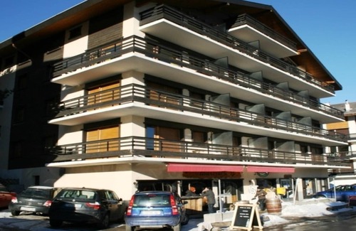Nendaz Apartment | Pleasant apartment with balcony