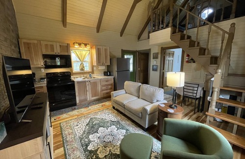 Lyons Cottage | Pleasant Grove Farm LLC