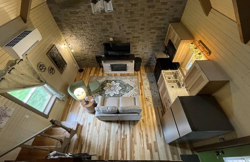 Lyons Cottage | Pleasant Grove Farm LLC