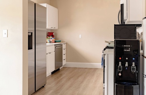 South Bend House | Pleasant stay on Pleasant Street!