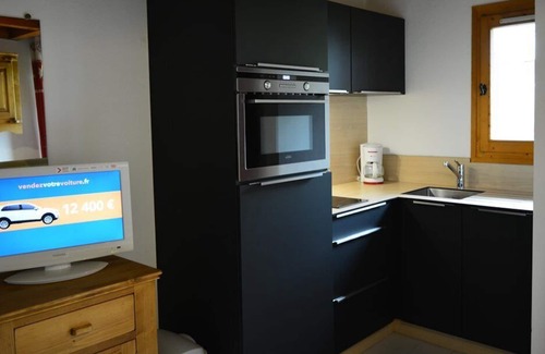 Crest-Voland Apartment | Pleasant studio with independent bedroom near ESF, shops.