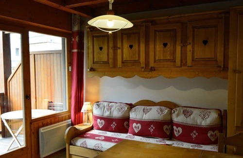 Crest-Voland Apartment | Pleasant studio with independent bedroom near ESF, shops.