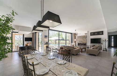 Saint-Jacques Villa | Pleasant villa with swimming pool ideally located in Grasse