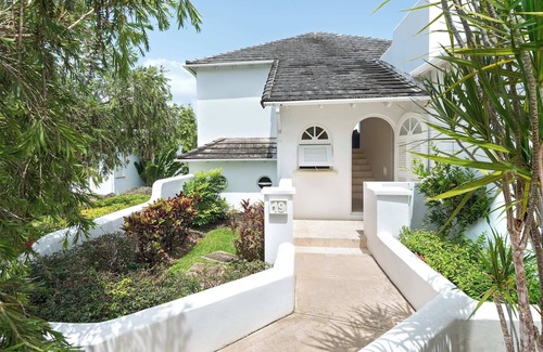 Merlin Bay Villa | Please Inquire Before Booking – Luxury Villa