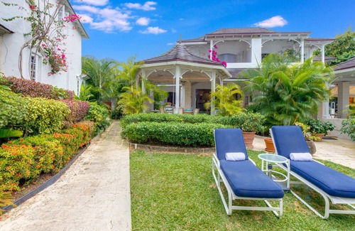 Gibbs Bay Villa | Please Inquire Before Booking – Luxury Villa