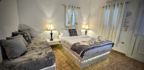Perissa Apartment | Pleasure Seaside Rooms