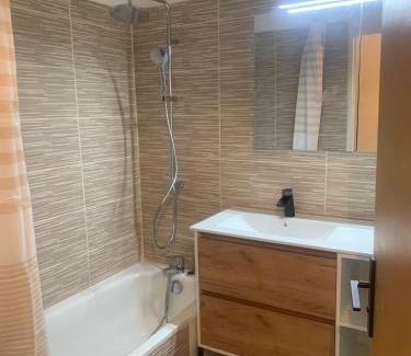 Salon-de-Provence Apartment | Plein centre ville Appartement