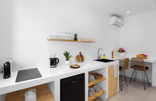 Naousa Apartment | Plori Suite 3