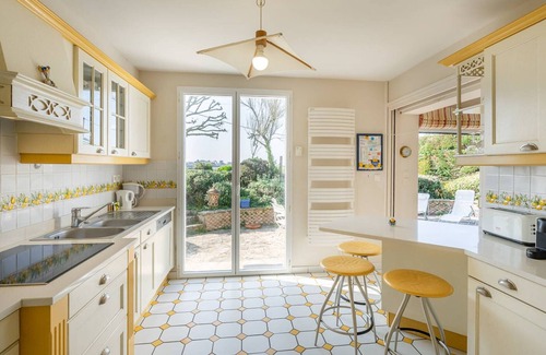 Plouharnel Villa | Plouharnel: 7-room House, 10 people, Wifi, Pets allowed