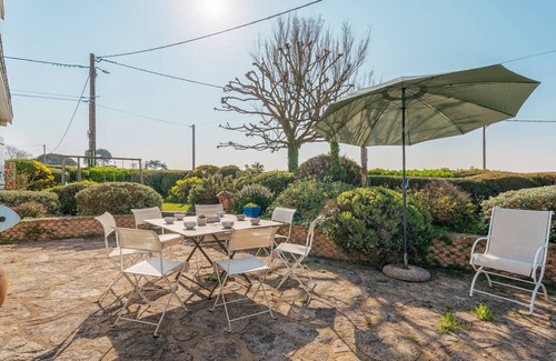 Plouharnel Villa | Plouharnel: 7-room House, 10 people, Wifi, Pets allowed