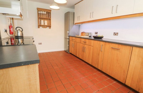 Longford Cottage | PLUM HILL, character holiday cottage, with a garden in Oswestry