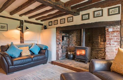 Dargate House | Plum Pudding Cottage by Bloom Stays