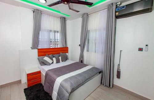 Accra Apartment | Plum Royal Estates - Penthouse Suite