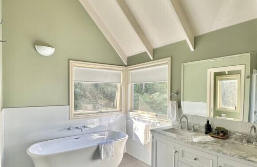 Apollo Bay Cottage | Plum Tree Cottage in the Barham Valley - Dogs Welcome