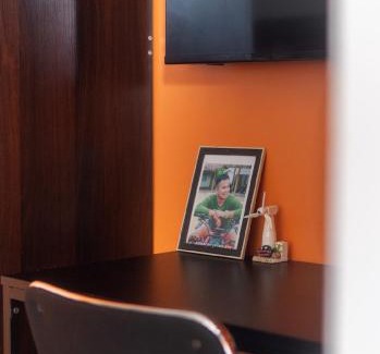 Basak Apartment | Plumera Condo Near Airport Malls & Schools with Elevator