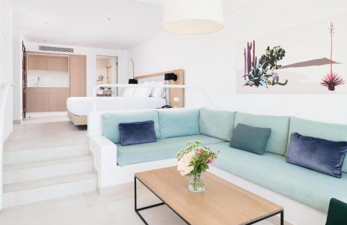 Puerto del Carmen Hotel | Plus Fariones Suite Hotel