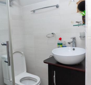 Accra Apartment | Plush apartment hosted by Ama 3bd rm 4 guest