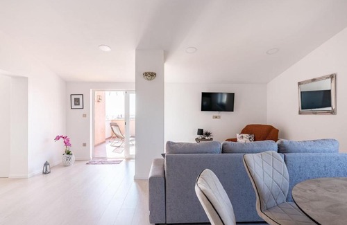 Bezjaki Apartment | Plush Apartment in Rijeka with Hot Tub and near the Sea