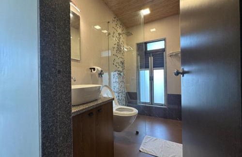 Bandra West Apartment | Plush Bandra West - Opulent 3BHK Apartment and Study