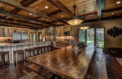 Eagle River House | Plush lakefront lodge with private dock, high-speed WiFi, & game room