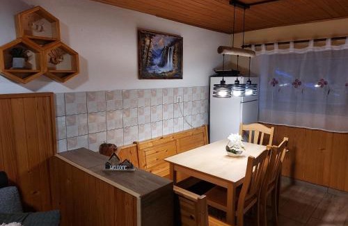 Luce House | Počitniška hiška Kašta