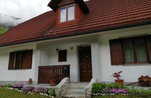 Bovec Apartment | Počitniško stanovanje PLANJA
