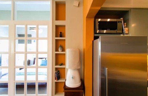 Makati Apartment | Poblacion Makati Light-Filled Zen Sanctuary Netflx