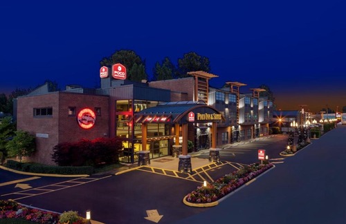 Port Coquitlam Hotel | Poco Inn and Suites Hotel and Conference Center