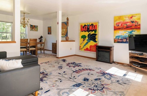 Mount Pocahontas House | Pocono Tara - 3BR Home - Near Skiing & Lakes!