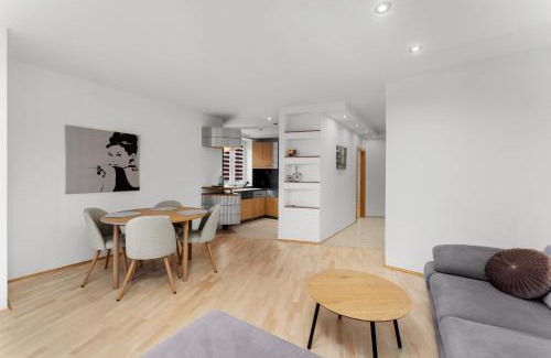 Libertow Apartment | Pod Fortem Homely Apartment by BookingHost
