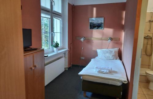 West Pomeranian Voivodeship House | Pod starymi lipami