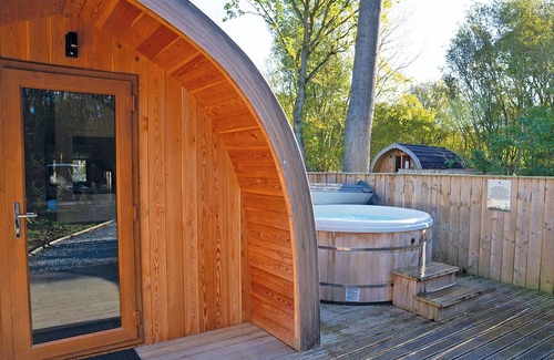 Alford Cottage | Pod with one double.