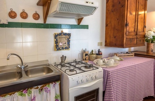Contignano Villa | Podere del Mezzadro. Villa 11 guests. Superb panoramic location