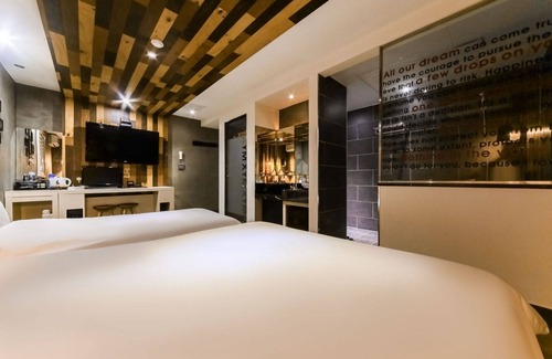 Pohang Hotel | Pohang Sangdo-dong Xym1