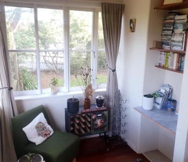 Haumoana Villa | Pohutukawa Villa
