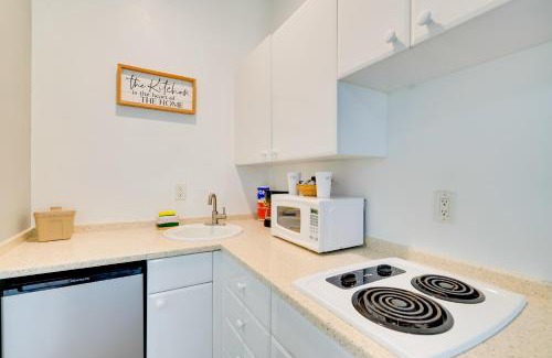Naples Apartment | POI Resort Studio Near Everglades NP Swim and Sail