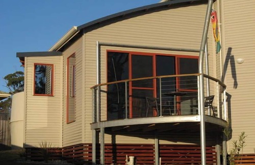 Binalong Bay House | Point Break Binalong Bay 5 minutes walk to the beach