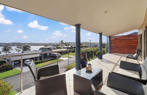 Fishing Point House | Point Panorama