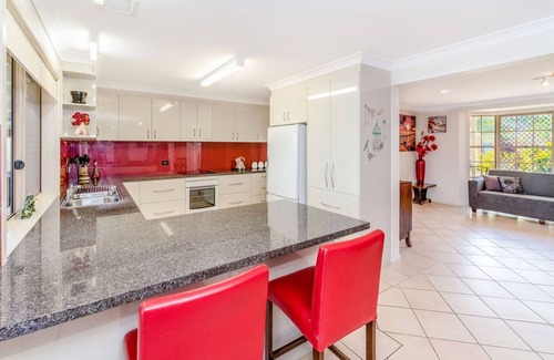Yamba House | Point Paradiso | Glorious waterfront