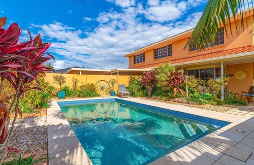 Yamba House | Point Paradiso | Glorious waterfront